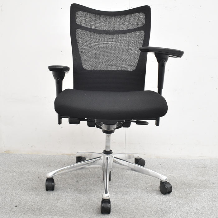 オカムラ フィーゴ メッシュEX 可動肘 ブラック アルミポリッシュ脚 2023062203【中古オフィス家具】【中古】