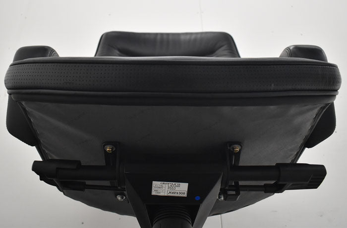 オカムラ KCシリーズ エグゼクティブチェア 総革張り ブラック 2023062603【中古オフィス家具】【中古】