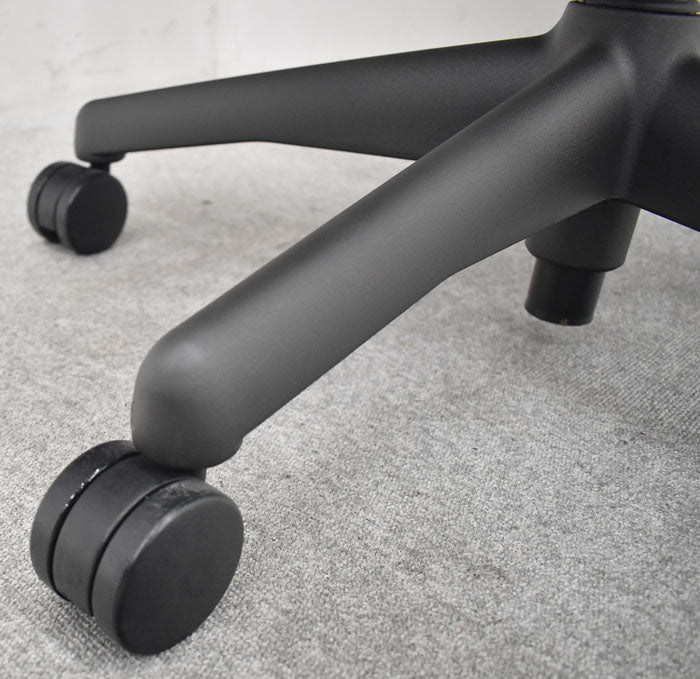 ハーマンミラー Hermanmilller アーロンチェア Bサイズ フル装備 ランバーサポート 2023062806【中古オフィス家具】【中古】