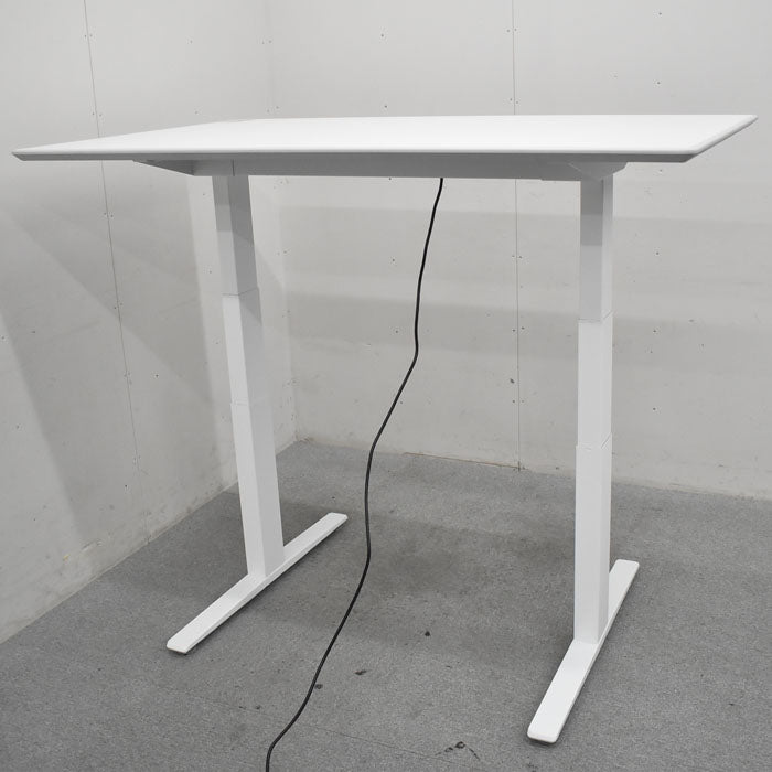 オカムラ スイフト 電動昇降デスク インジケーター付 2020年製 W1150 2023070501【中古オフィス家具】【中古】