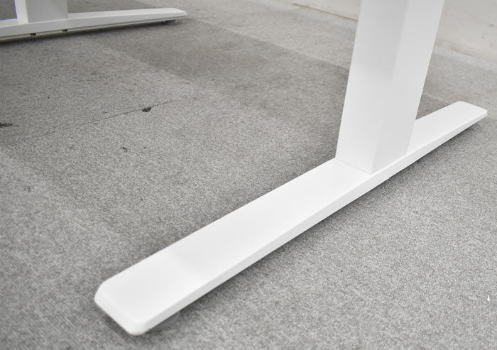 オカムラ スイフト 電動昇降デスク インジケーター付 2020年製 W1150 2023070501【中古オフィス家具】【中古】