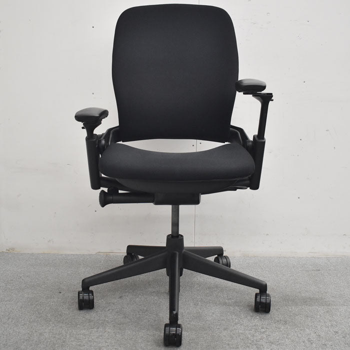 スチールケース リープV2 可動肘 USモデル 2023072405【中古オフィス家具】【中古】