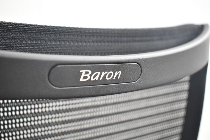 オカムラ バロン ハイバック 固定肘(新型肘パット)シルバーフレーム 2023080503【中古オフィス家具】【中古】