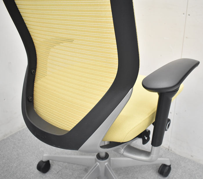 オカムラ バロン エクストラハイバック 固定ヘッドレスト 可動肘 シルバーフレーム(肘パット新品交換済) 2023080701【中古オフィス家具】【中古】