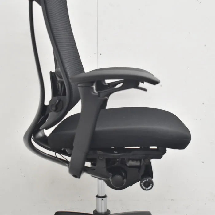 オカムラ コンテッサ ヘッドレスト 可動肘 ランバーサポート ポリッシュ 2023080801【中古オフィス家具】【中古】