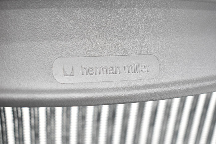 ハーマン・ミラー アーロンチェア Bサイズ スタンダード ダークグリーン 2023082102【中古オフィス家具】【中古】