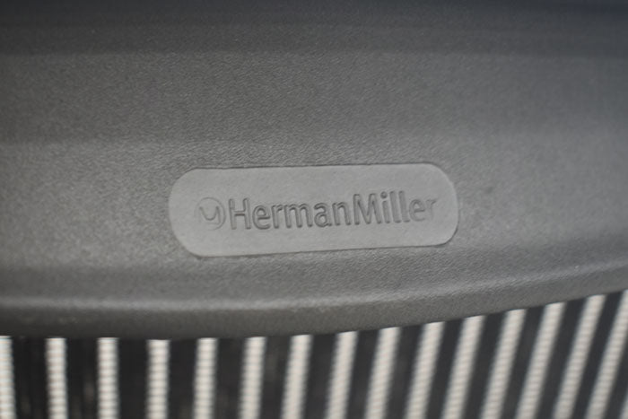 ハーマン・ミラー　アーロンチェア　Aサイズ　フル装備　肘レバータイプ　ランバーサポート　2023082301【中古オフィス家具】【中古】