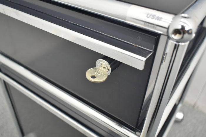 USM Haller System ハラーシステム ワゴン ロールボーイ 鍵付 2023091104【中古オフィス家具】【中古】