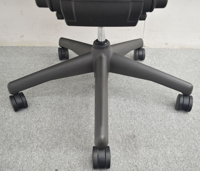 ハーマンミラー Hermanmiller アーロンチェア スタンダード ランバーサポート 2023091106【中古オフィス家具】【中古】