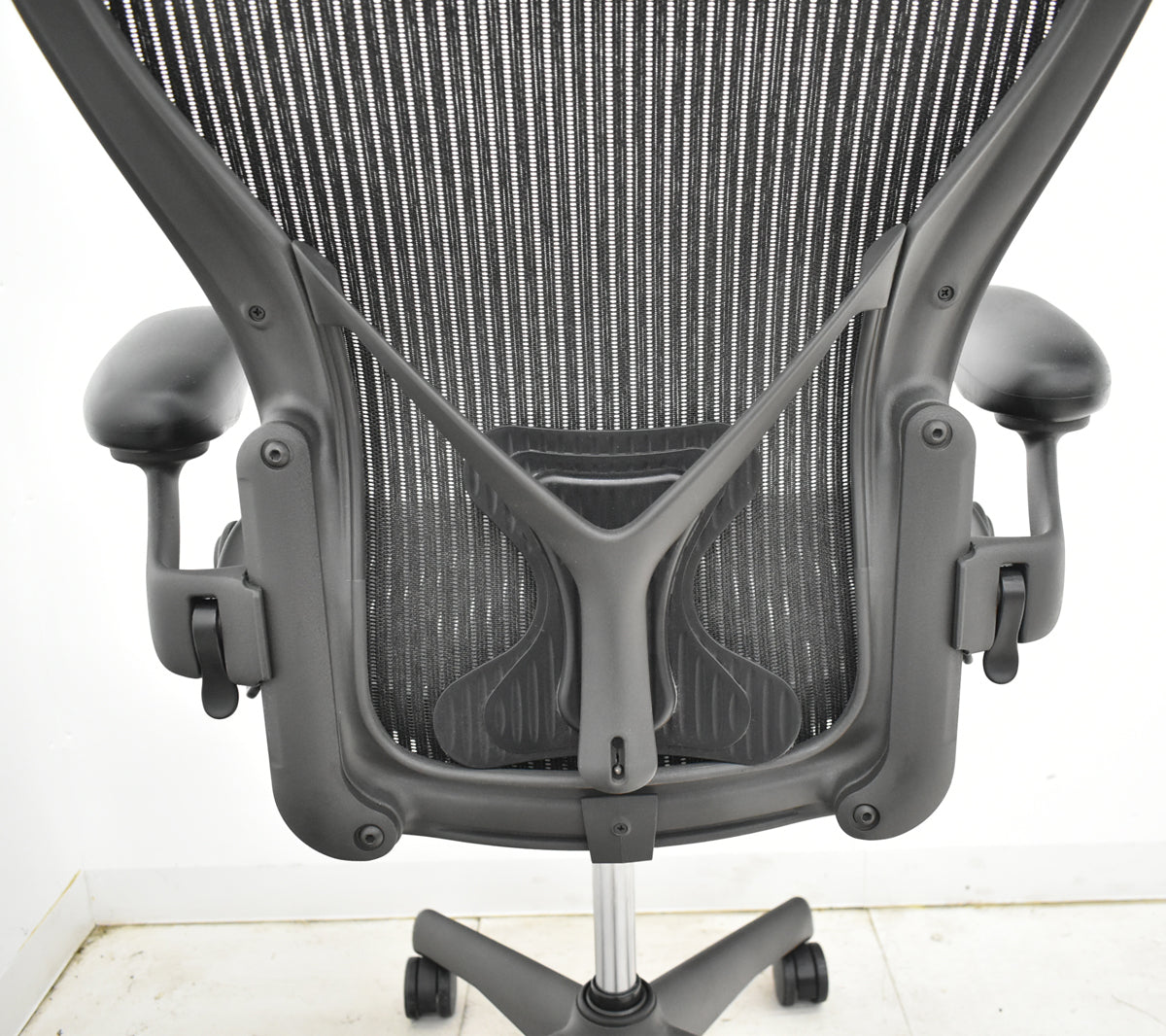 【中古】ハーマンミラー アーロンチェア Bサイズ フル装備 ポスチャーフィット 肘レバータイプ 昇降ガス新品交換済 2025102803【中古オフィス家具】