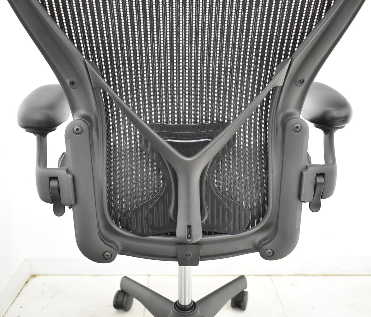 【中古】ハーマンミラー アーロンチェア Bサイズ フル装備 ポスチャーフィット 昇降ガス新品交換済 2025102805【中古オフィス家具】
