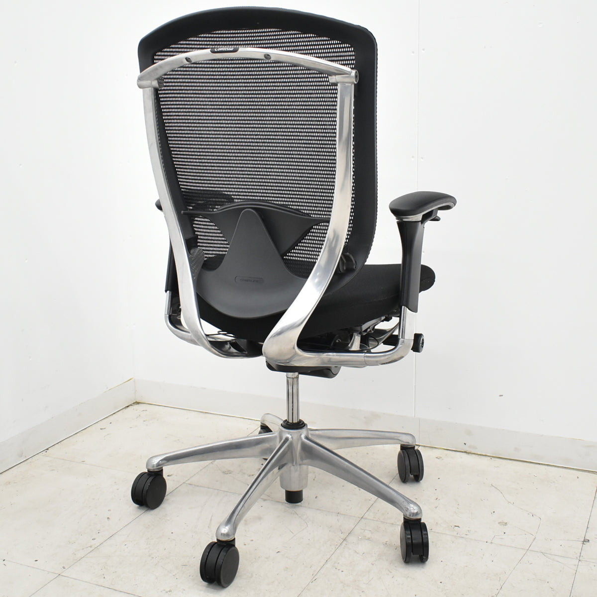 【中古】オカムラ コンテッサ 可動肘(肘パッド新品)ランバーサポート ポリッシュ 2025102902【中古オフィス家具】