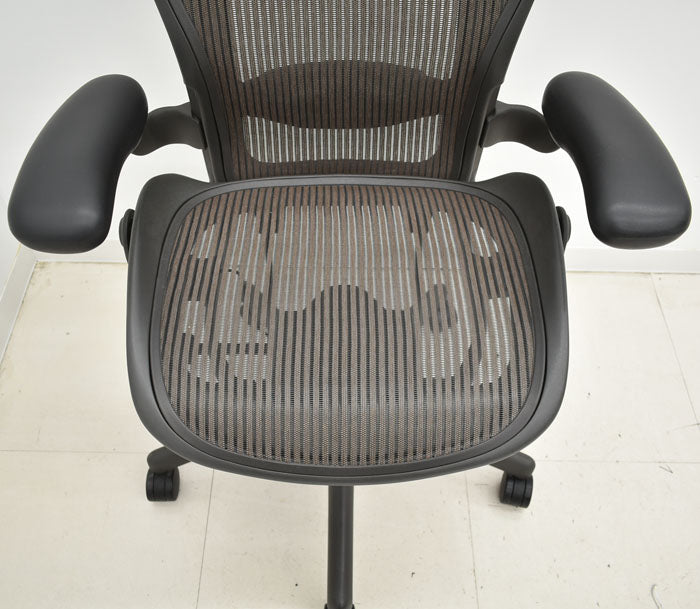 ハーマンミラー　Hermanmiller　アーロンチェア　スタンダード　Ｂサイズ　ランバーサポート　2023051202【中古オフィス家具】【中古】