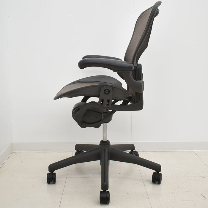 ハーマンミラー　Hermanmiller　アーロンチェア　スタンダード　Ｂサイズ　ランバーサポート　2023051202【中古オフィス家具】【中古】