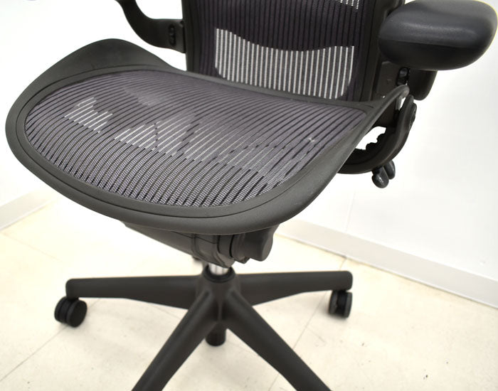 ハーマンミラー Hermanmilller アーロンチェア フル装備 Bサイズ ランバーサポート 2023062605【中古オフィス家具】【中古】