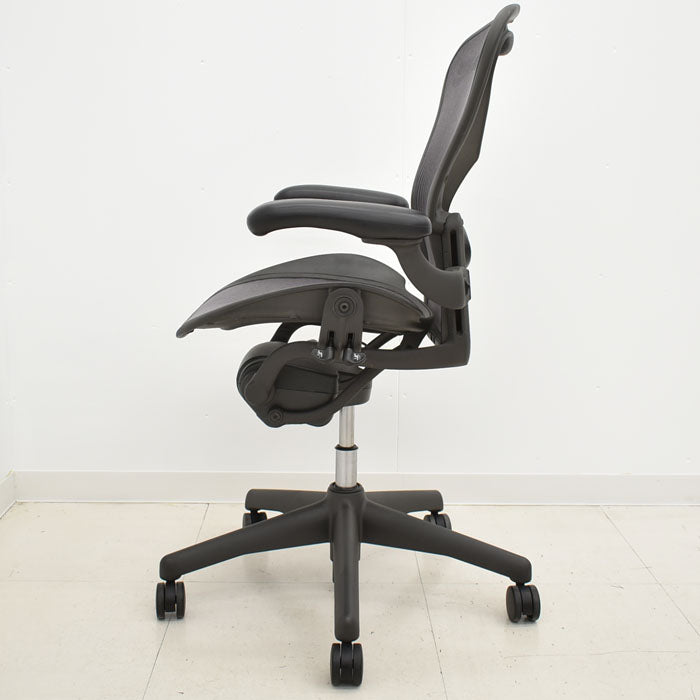 ハーマンミラー Hermanmilller アーロンチェア フル装備 Bサイズ ランバーサポート 2023062605【中古オフィス家具】【中古】