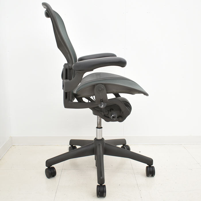 ハーマンミラー Hermanmilller アーロンチェア フル装備 Bサイズ ランバーサポート 2023062702【中古オフィス家具】【中古】