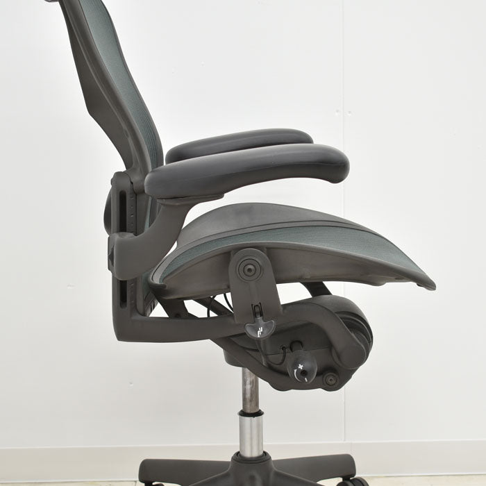 ハーマンミラー Hermanmilller アーロンチェア フル装備 Bサイズ ランバーサポート 2023062702【中古オフィス家具】【中古】