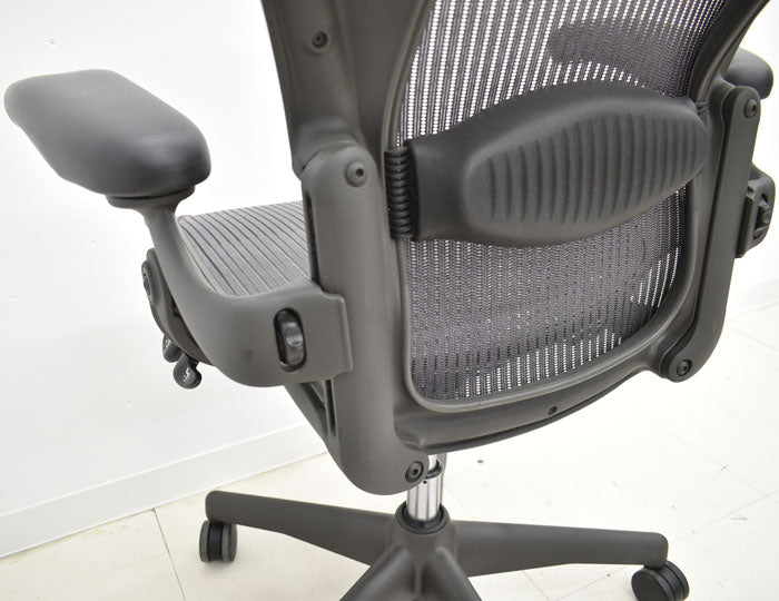 ハーマンミラー Hermanmilller アーロンチェア Bサイズ フル装備 ランバーサポート 2023062804【中古オフィス家具】【中古】