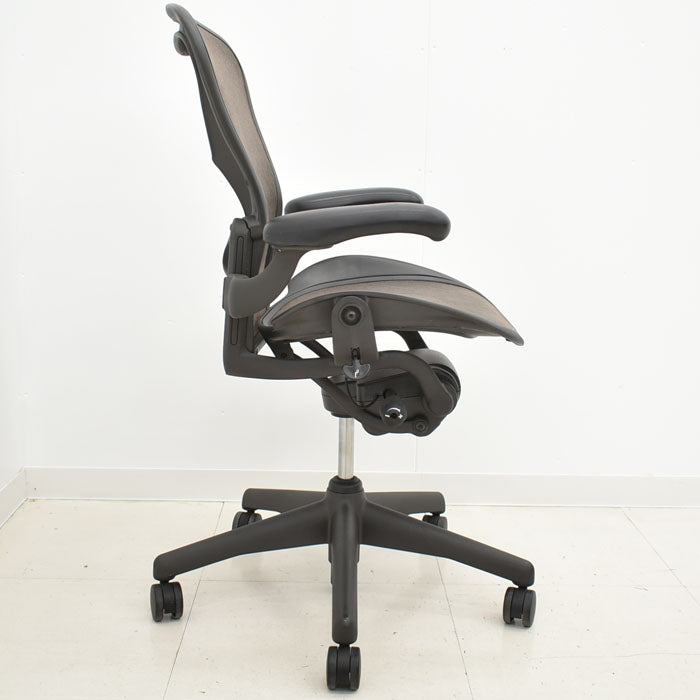 ハーマン・ミラー アーロンチェア Bサイズ スタンダード ランバーサポート ブラウン 2023082201【中古オフィス家具】【中古】