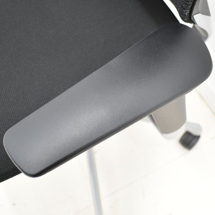 オカムラ バロン エクストラハイバック 可動肘(新型肘パット)可動ヘッドレスト 2023101605【中古オフィス家具】【中古】