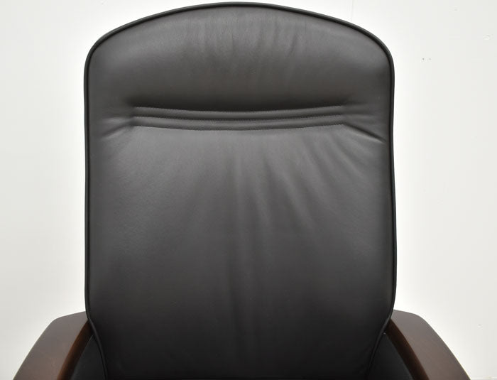 【中古】オカムラ KCシリーズ エグゼクティブチェア ハイバック 固定肘 革張り 2023102402【中古オフィス家具】