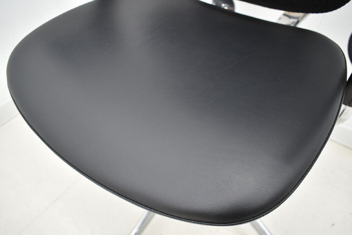 【中古】オカムラ コンテッサ 可動肘(肘パット新品)ランバーサポート アルミポリッシュ 2023102404【中古オフィス家具】