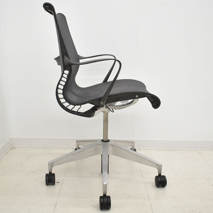 【中古】ハーマン・ミラー セトゥーチェア マルチパーパスチェア 固定肘 2023102503【中古オフィス家具】