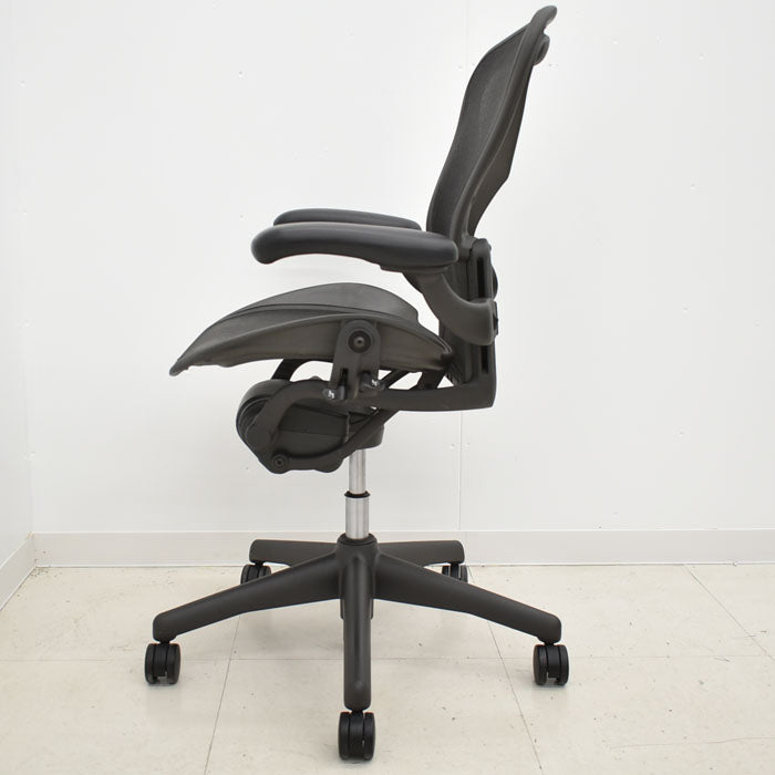 【中古】ハーマンミラー アーロンチェア Bサイズ フル装備 ランバーサポート 2023102507【中古オフィス家具】