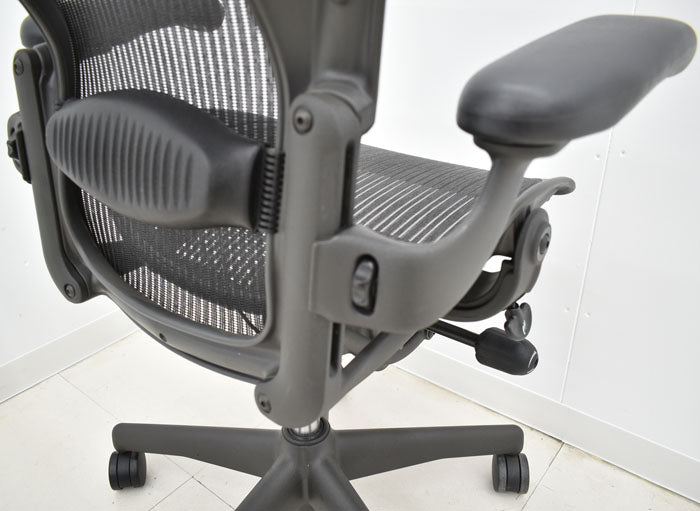 ハーマンミラー Hermanmilller アーロンチェア フル装備 Bサイズ ランバーサポート 2023051103【中古オフィス家具】【中古】