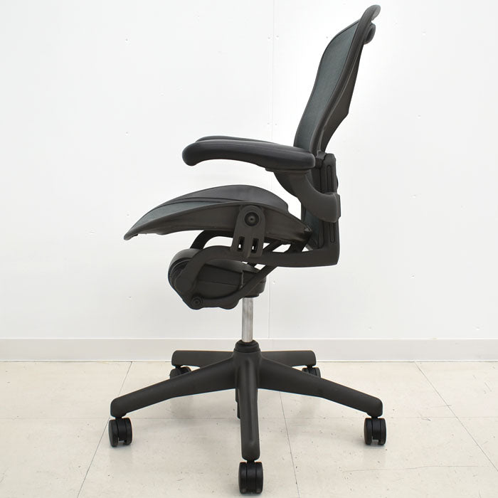 ハーマン・ミラー アーロンチェア Bサイズ スタンダード ランバーサポート ダークグリーン 2023082202【中古オフィス家具】【中古】