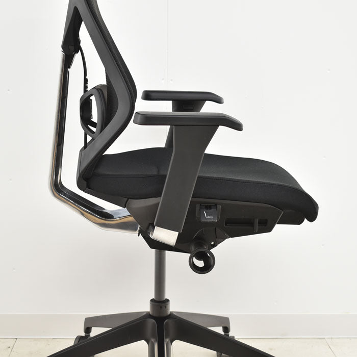 【中古】イトーキ セクアチェア ハイバック ランバーサポート 可動肘 2018年製 2023122302【中古オフィス家具】