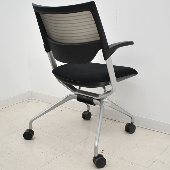 【中古】 イトーキ レクシブ キャスター付ミーティングチェア エラストマーバック 2023122303【中古オフィス家具】