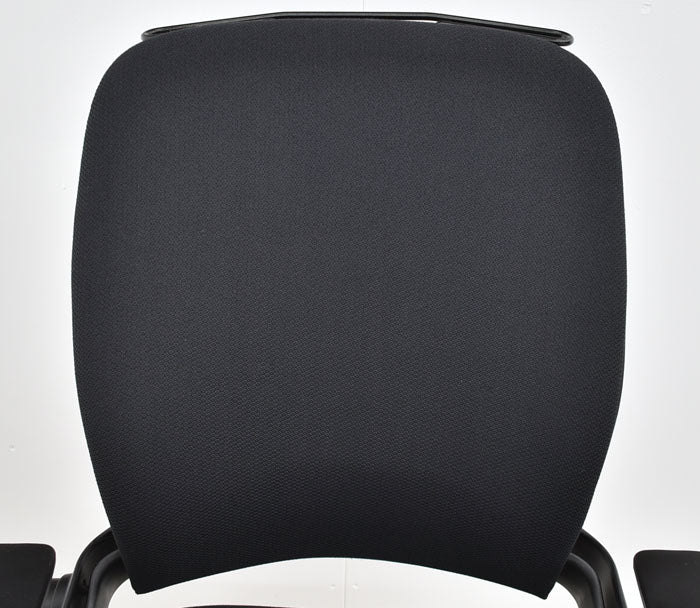 【中古】 スチールケース リープV2 可動肘 ハンガー付 USモデル 2023122305【中古オフィス家具】
