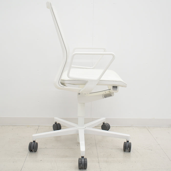 【中古】コクヨ KOKUYO ファブレ サークル肘 ホワイト 2024012405【中古オフィス家具】
