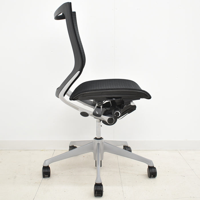 【中古】オカムラ バロン ローバック シルバー脚 肘なし 2024021601【中古オフィス家具】