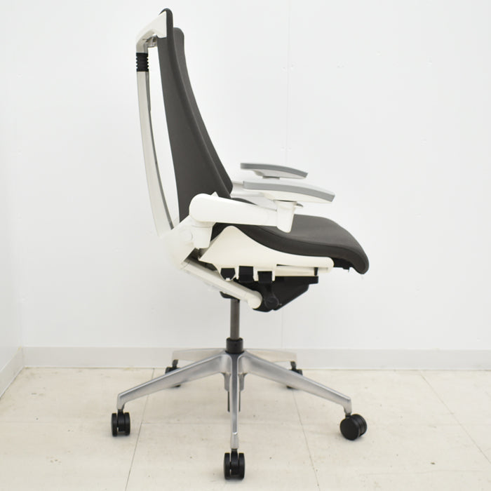 【中古】イトーキ アクトチェア 4Dリンクアーム ポリッシュ 2019年製 2024022203【中古オフィス家具】
