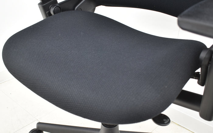 【中古】スチールケース リープV2 可動肘 ハンガー付 USモデル 2024022205【中古オフィス家具】