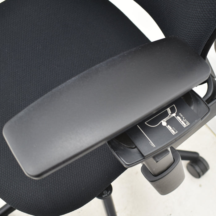 【中古】スチールケース リープV2 可動肘 ハンガー付 USモデル 2024022205【中古オフィス家具】