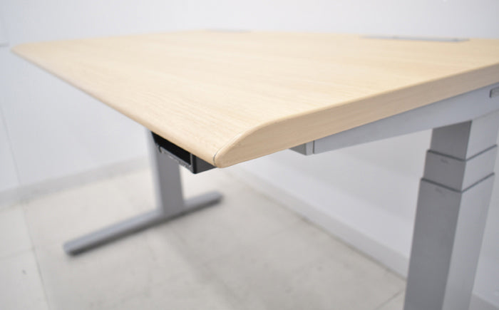 【中古】オカムラ スイフト 電動昇降デスク レバータイプ スムースフォルムエッジ 2017年製 W1150 2024022702【中古オフィス家具】