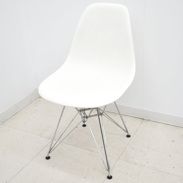 【中古】ヴィトラ イームズ サイドシェル エッフェルベース 2024032502【中古オフィス家具】