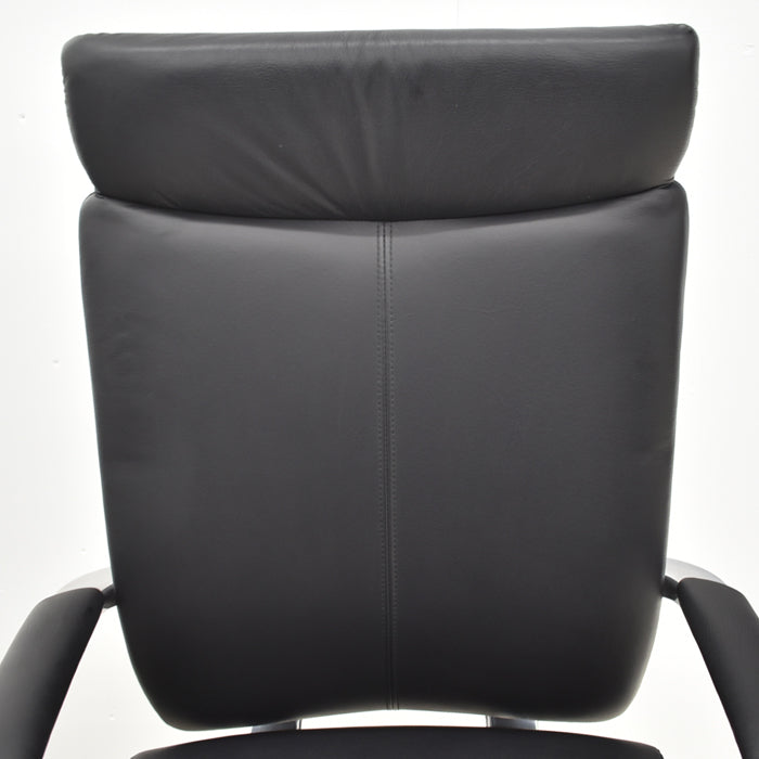 【中古】イトーキ プレクサス655 ハイバック 固定肘 総革張り アルミミラー仕上げ 2024041203【中古オフィス家具】