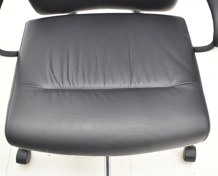 【中古】イトーキ プレクサス655 ハイバック 固定肘 総革張り アルミミラー仕上げ 2024041203【中古オフィス家具】