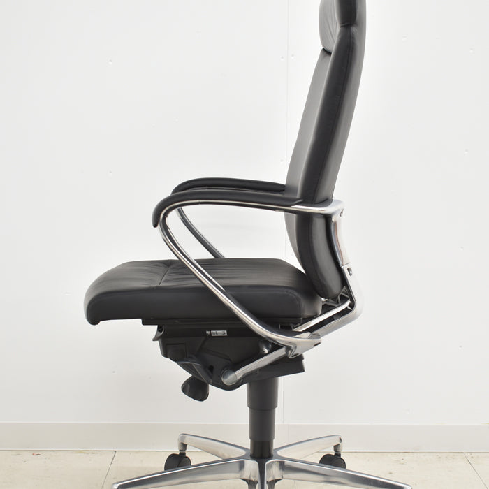 【中古】イトーキ プレクサス655 ハイバック 固定肘 総革張り アルミミラー仕上げ 2024041203【中古オフィス家具】