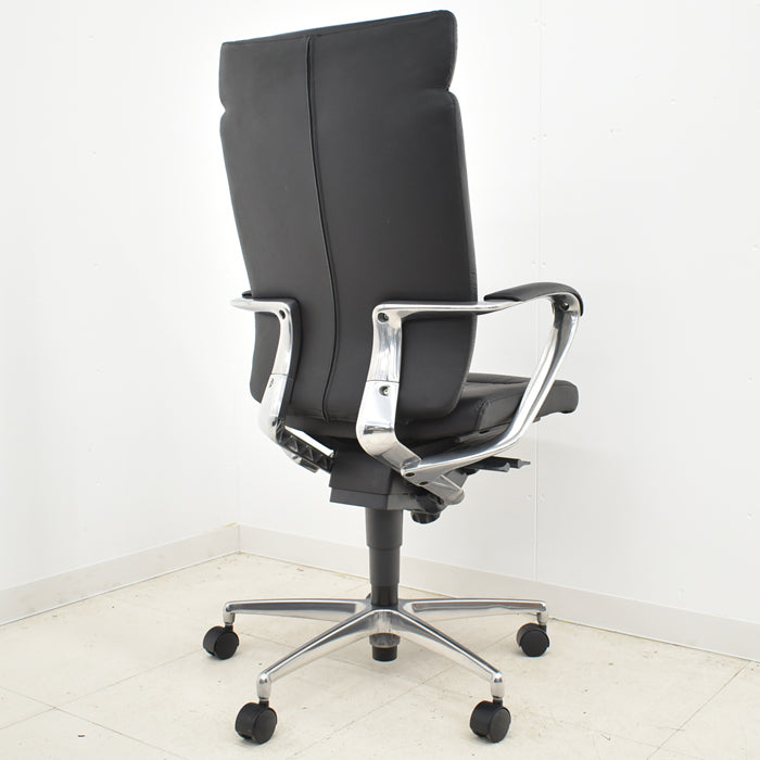 【中古】イトーキ プレクサス655 ハイバック 固定肘 総革張り アルミミラー仕上げ 2024041203【中古オフィス家具】