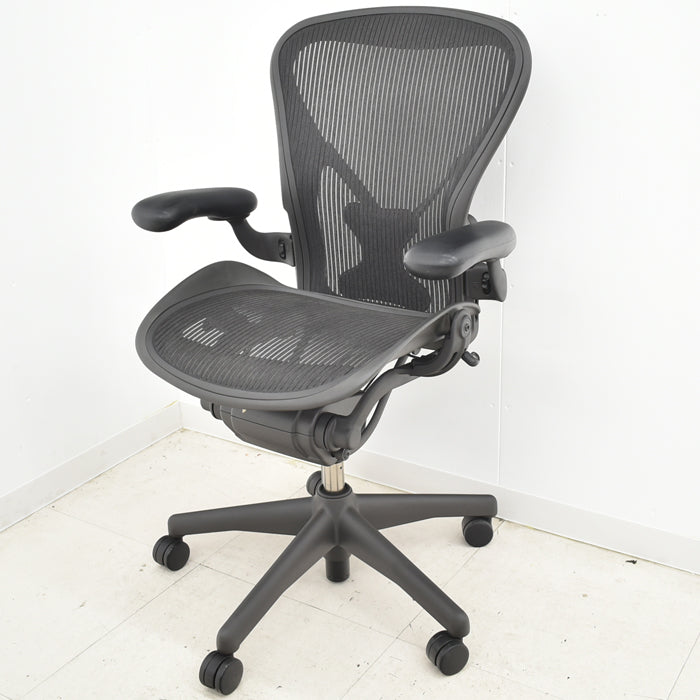 【中古】ハーマンミラー アーロンチェア Bサイズ 可動肘 ポスチャーフィット(パット新品交換済)リクライニング範囲調整 2024043002【中古オフィス家具】【商品画像2】