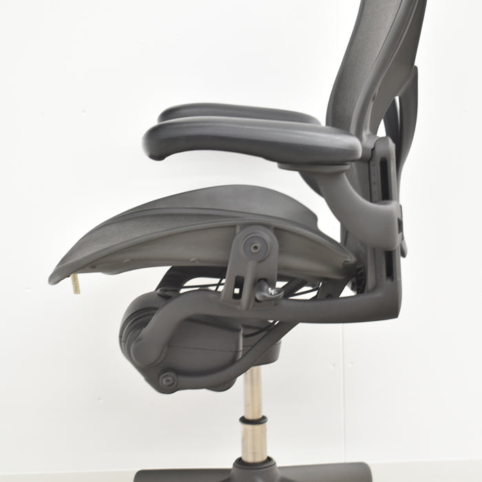 【中古】ハーマンミラー アーロンチェア Bサイズ 可動肘 ポスチャーフィット(パット新品交換済)リクライニング範囲調整 2024043002【中古オフィス家具】【商品画像12】