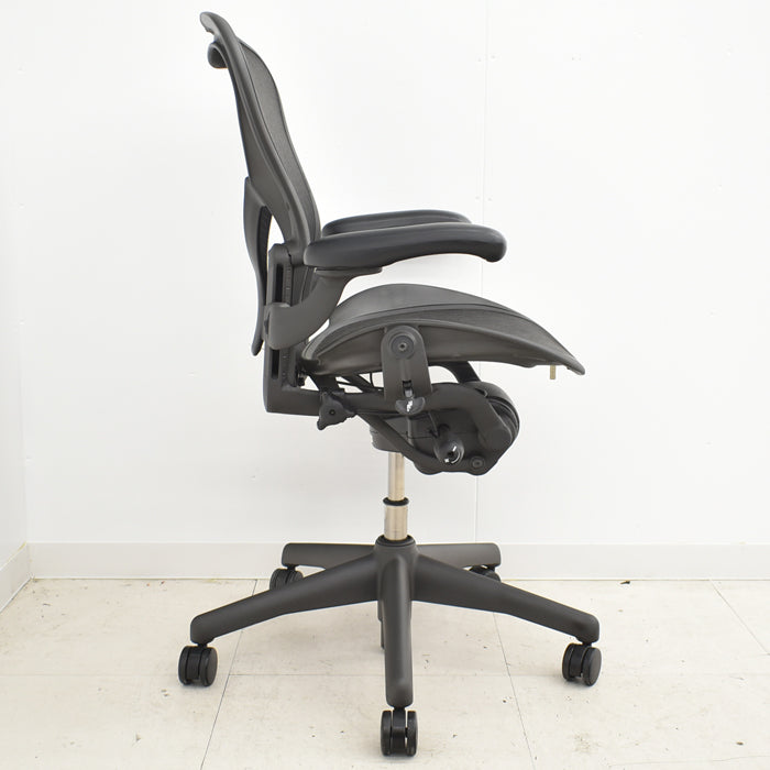 【中古】ハーマンミラー アーロンチェア Bサイズ 可動肘 ポスチャーフィット(パット新品交換済)リクライニング範囲調整 2024043002【中古オフィス家具】【商品画像13】