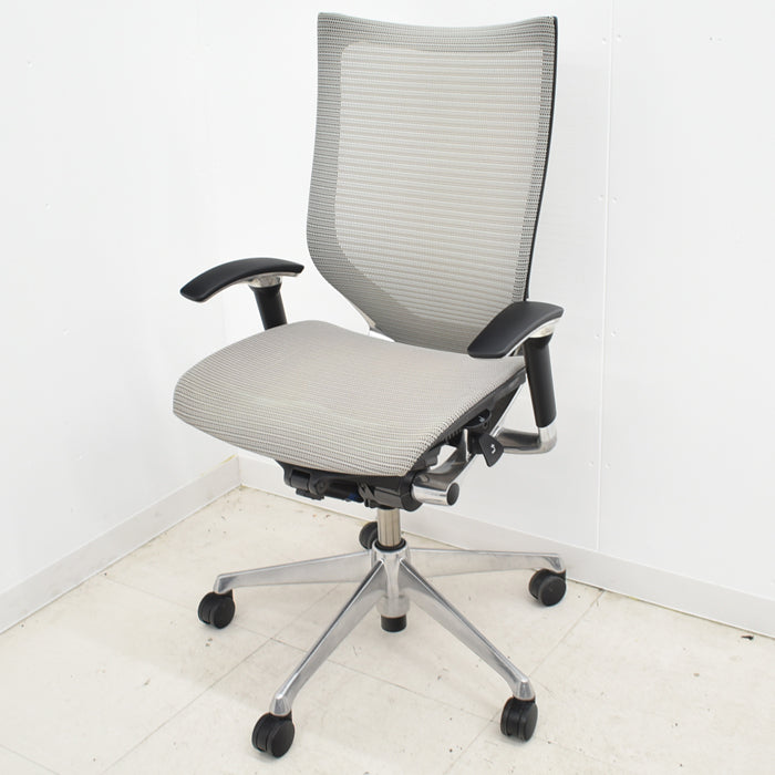【中古】オカムラ バロン ハイバック 可動肘(新品肘パット)アルミポリッシュ 2024043003【中古オフィス家具】【商品画像2】