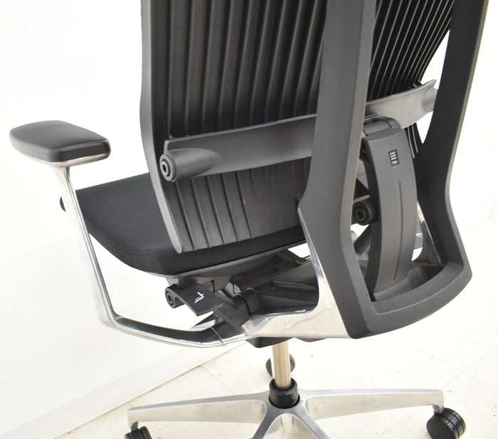【中古】イトーキ スピーナ 固定肘 エラストマーバック ポリッシュ アクティブランバーサポート 2024060701【中古オフィス家具】